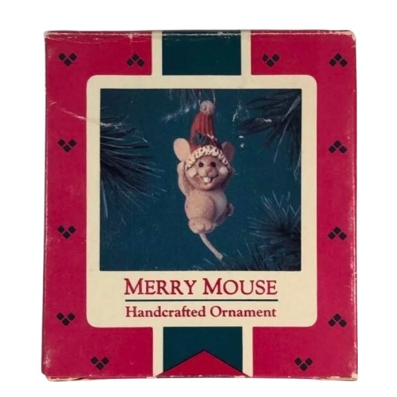 Hallmark "Merry Mouse" 1985 Christmas Ornament - Picture 3 of 4